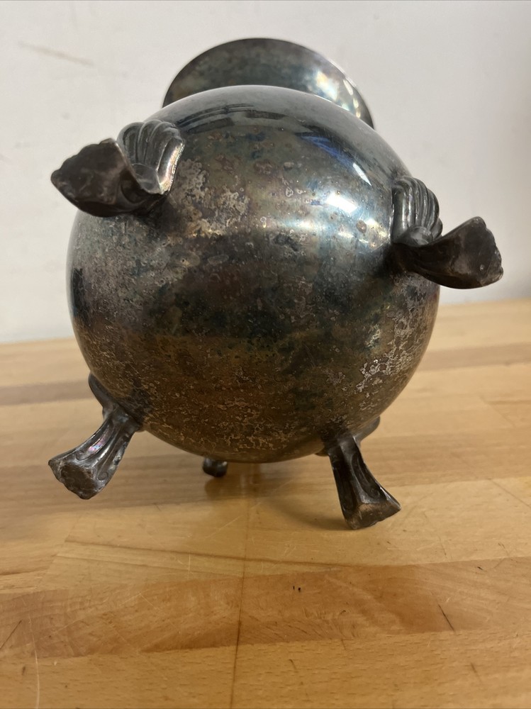VINTAGE LEONARD SILVER PLATED WATER PITCHER - 8" Tall