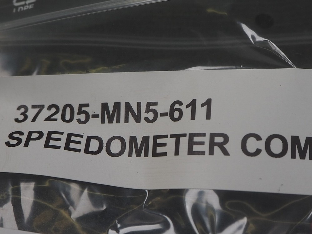 HONDA GL1500 37205-MN5- SPEEDOMETER COMP. 11460