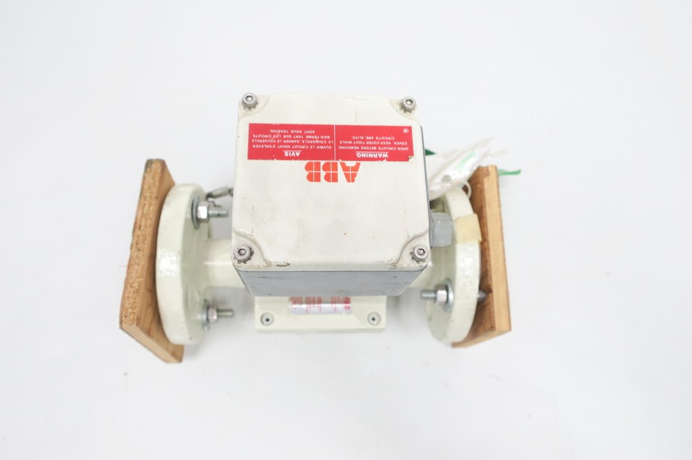Abb 10DX4111CDE09P1A2DAA1132 Magnetic Flow Meter 200lpm 1in