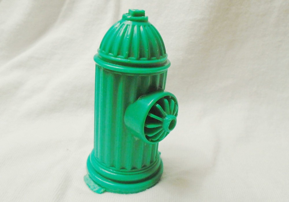Vintage Fleer Green Fire Hydrant Candy Dispenser Empty