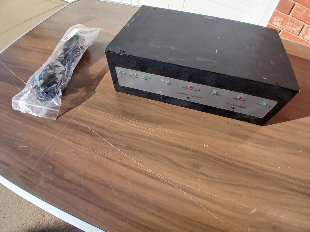 Sapling Converter Box for Wired Clock Systems Model BCCB-100-000-1 - Used