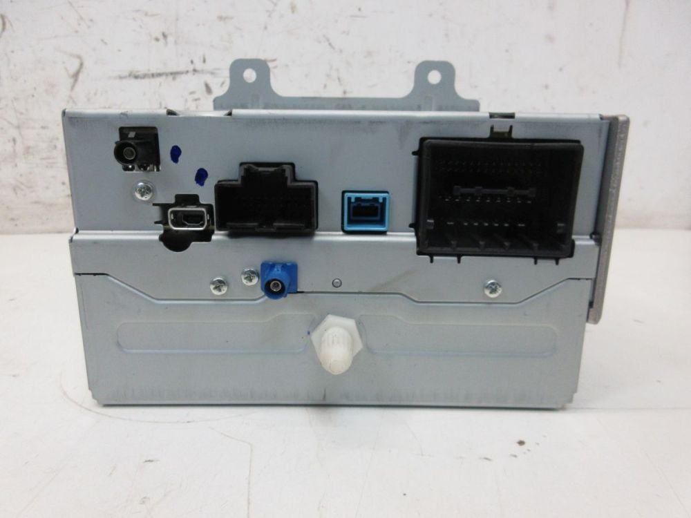 Radio/Navigation Multimedia System Not Separate *CODE Not