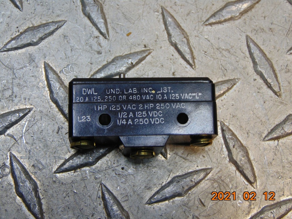 NEW MICRO SWITCH BA-2R711 LIMIT SWITCH