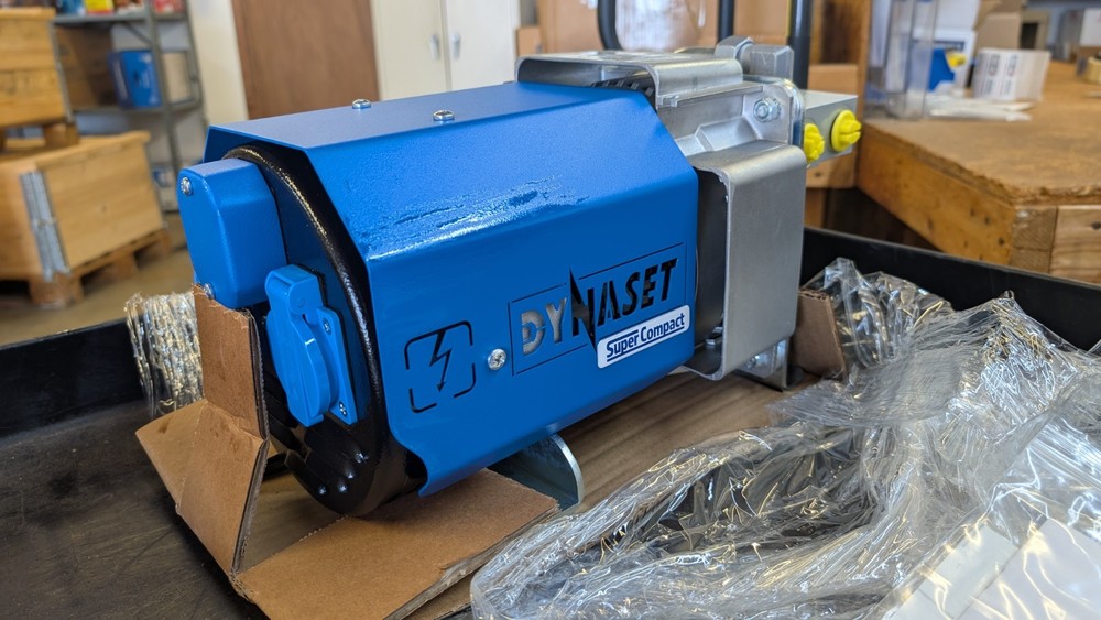 DYNASET HYDRAULIC DRIVEN ELECTRIC GENERATOR