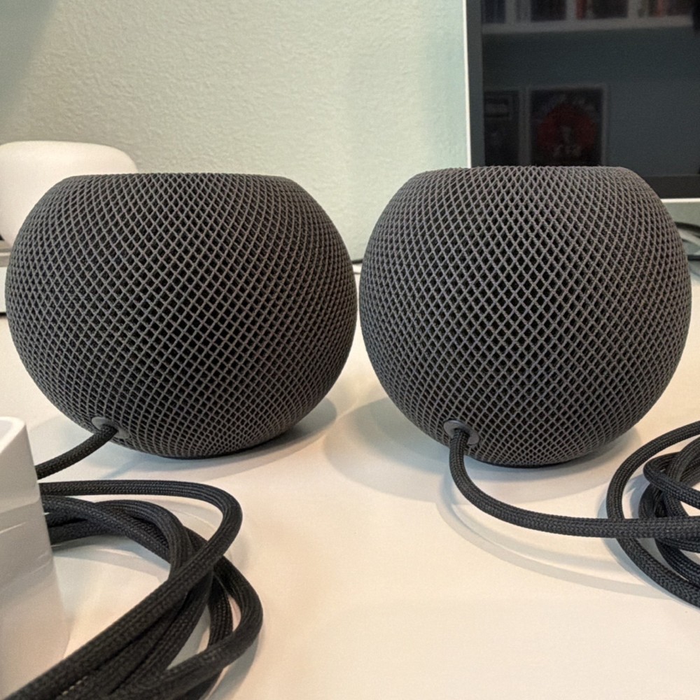 Apple HomePod mini (2-Pack) Midnight Black/Gray – Excellent Condition – Reset