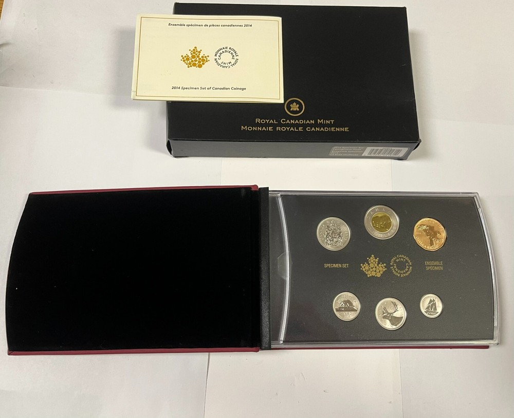2014 Canada Specimen Set Ferruginous Hawk