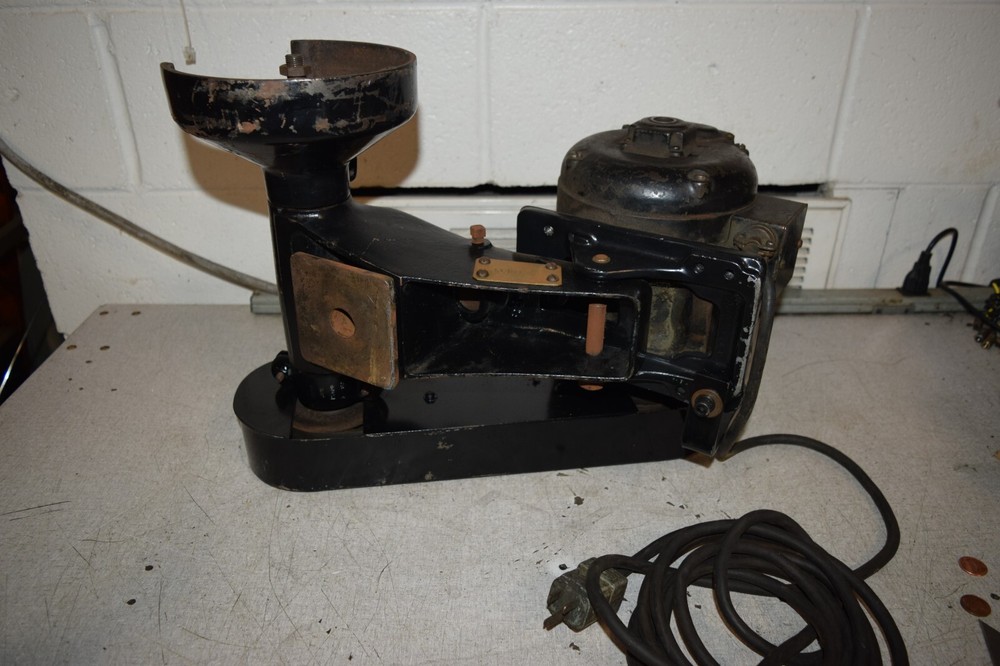Dumore 77 Mogul Tool Post Grinder 1/2 hp