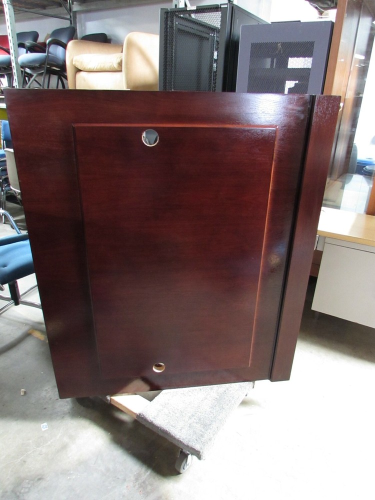 U-Shaped Wood Reception Desk for Lobby