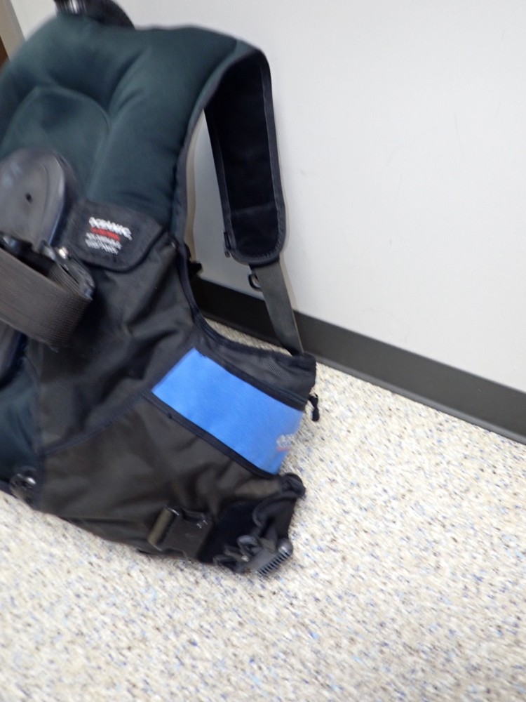 Oceanic Flex Weight Integrated BCD Size Large, Tested