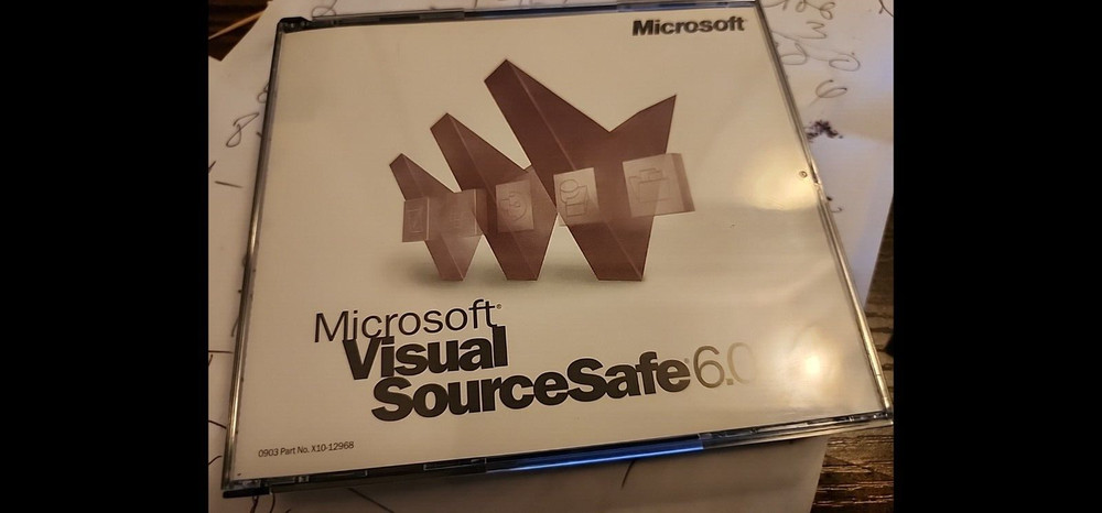Microsoft Visual SourceSafe 6.0  (1 User/s) - Full Version for Windoes 95...