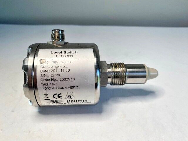 BAUMER LFFS011 LEVEL SWITCH 12-36VDC 4 PIN CONNECTOR