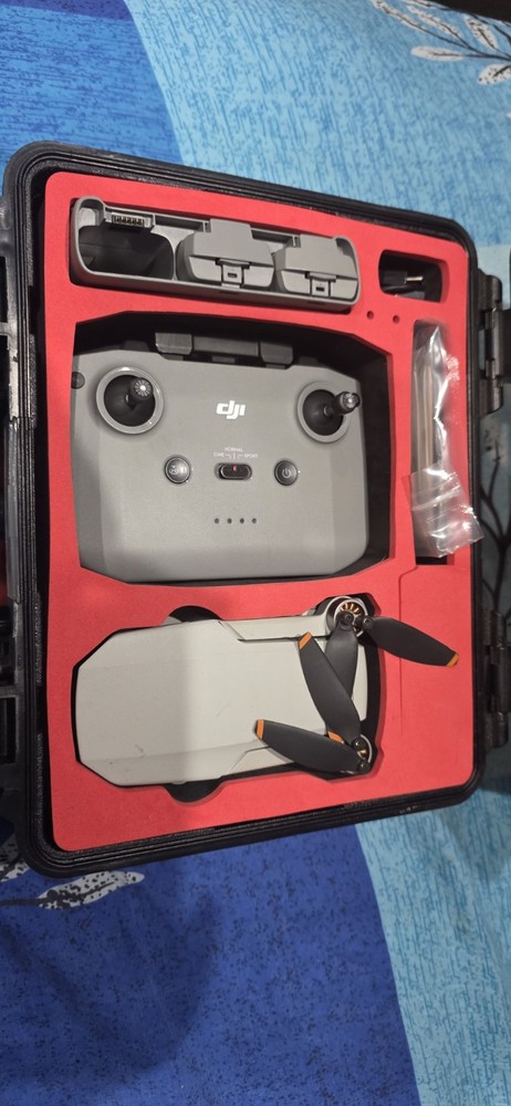 DJI Mini 2 - Fly More Combo