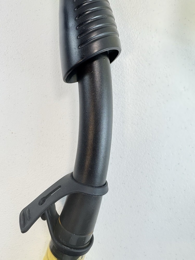 Aqualung Impulse 2 Flex Dive Snorkel Black/green & Seadive Goggles Bundle