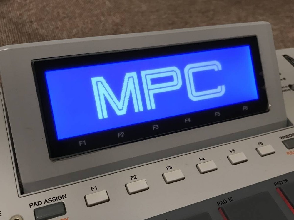 AKAI MPC RENAISSANCE Samplers Sequencers Professional MIDI Controller Working