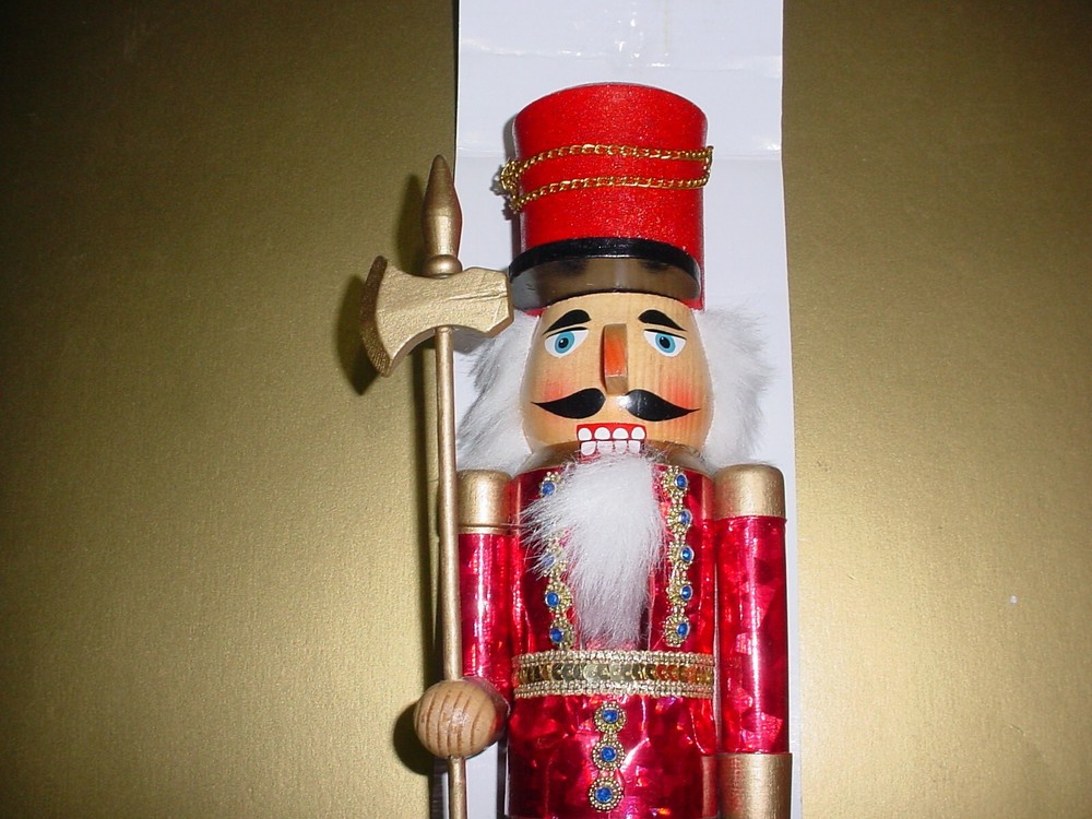 Deluxe Wooden Nutcracker Yule Rite 15"