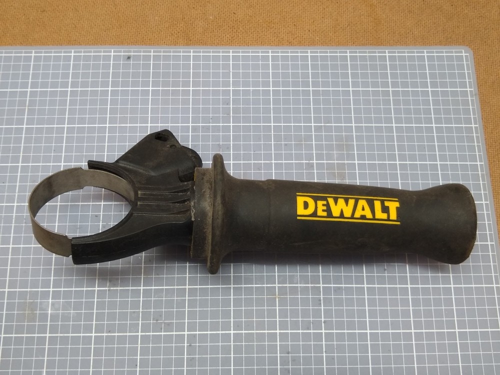 DeWalt Side Handle Compatible With DCH263 Hammer drill