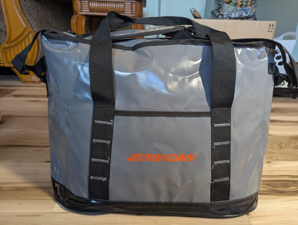 Jerr-Dan Jerr Dan Rugged Waterproof Kooler Bag