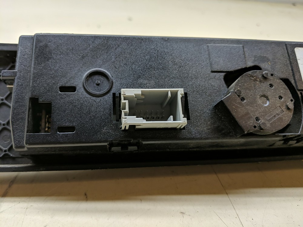 2006-2011 BMW E90 3 SERIES TEMPERATURE CLIMATE CONTROL PANEL USED OEM