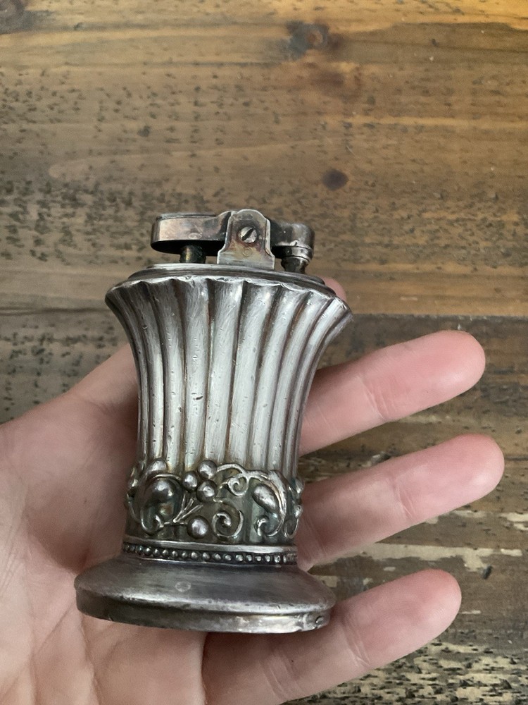 RONSON NEWPORT SILVER PLATED TABLE LIGHTER ART DECO