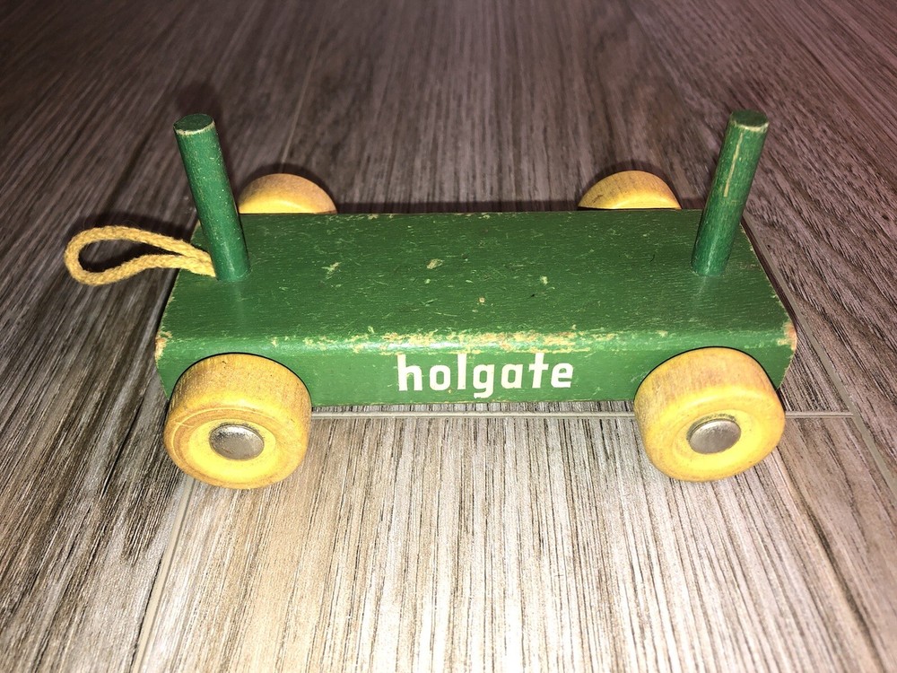 Vintage Wood Pull Toy, Holgate 5 1/4"