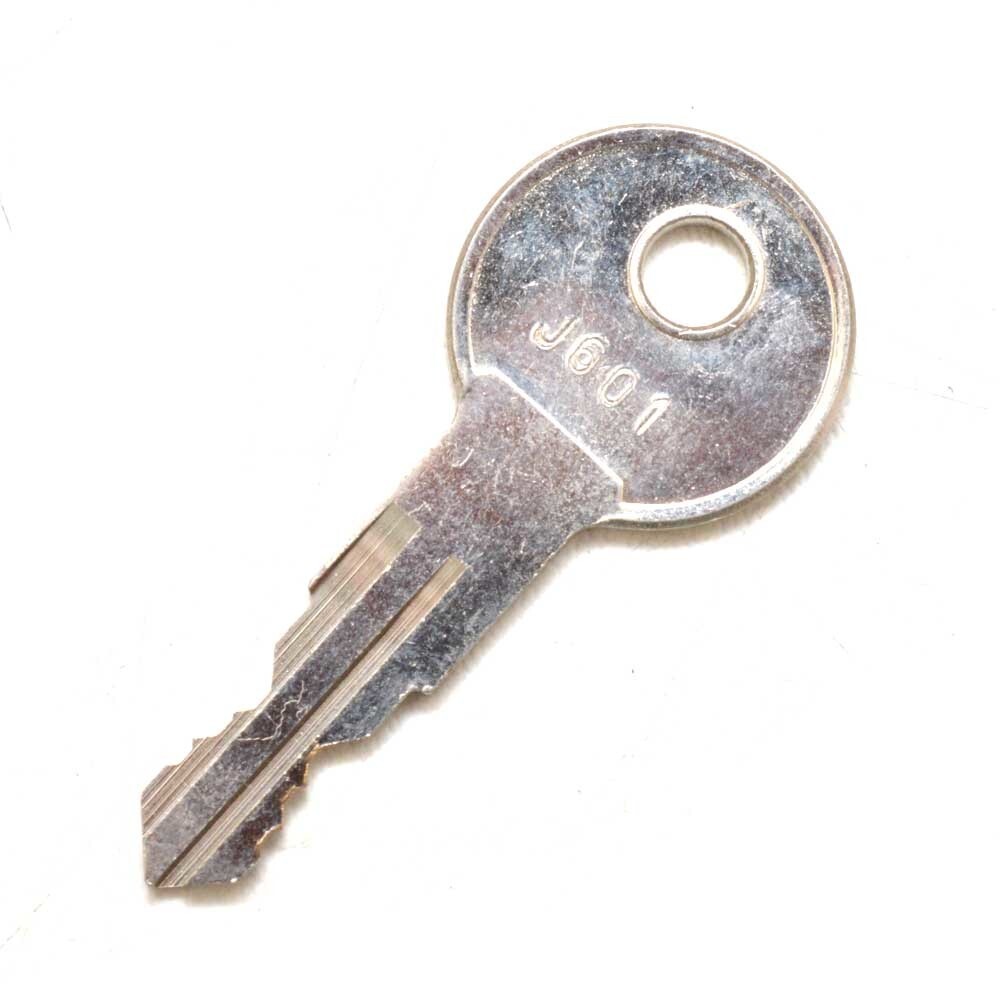 Lund Boat Replacement Key 1999295 | J601 Silver