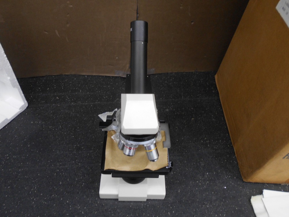 Student Microscopes L1000B-LED Set of 2 Microscopes WF10X