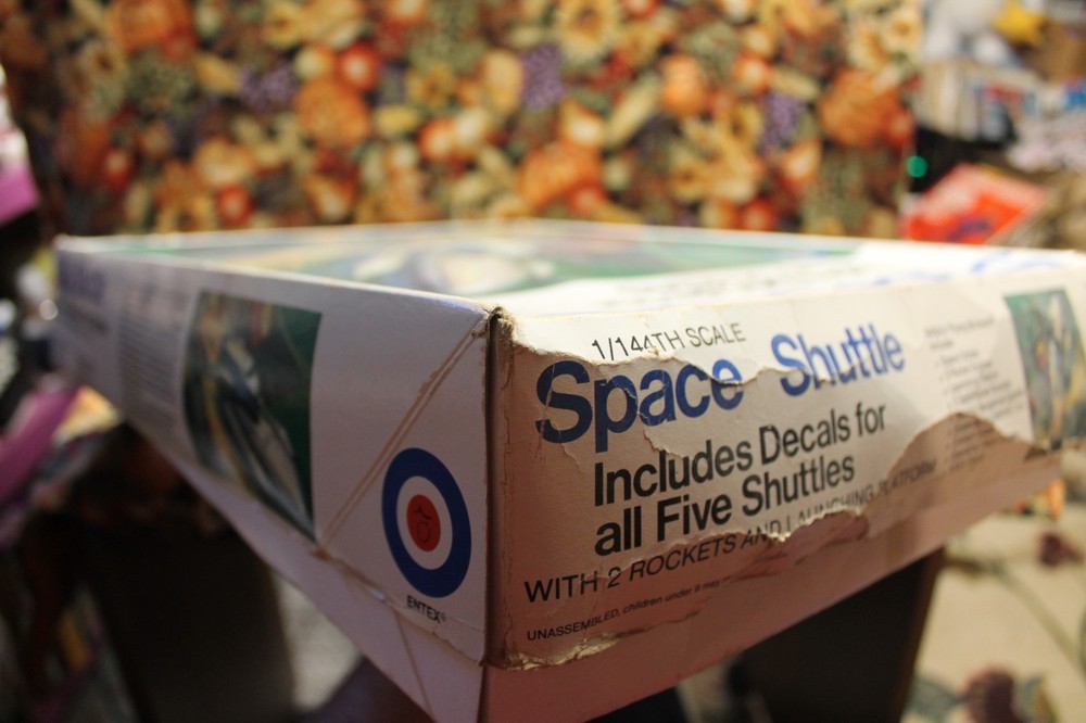 SPACE SHUTTLE 1/144th Scale ENTEX Model KIT w/ 2 Rockets LAUNCHING PAD & Decals