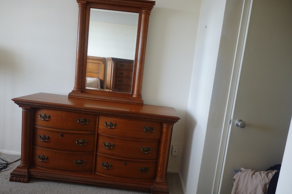 Queen 5 piece Pulaski bedroom set