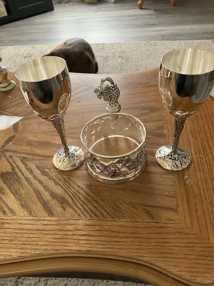 Wine Bottle Coaster Silver Plated Grape Design Godinger Silver Co.