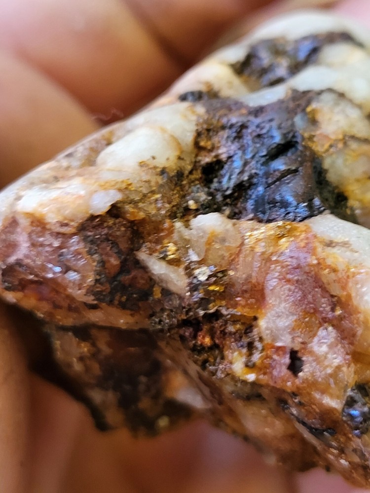 gold quartz specimen