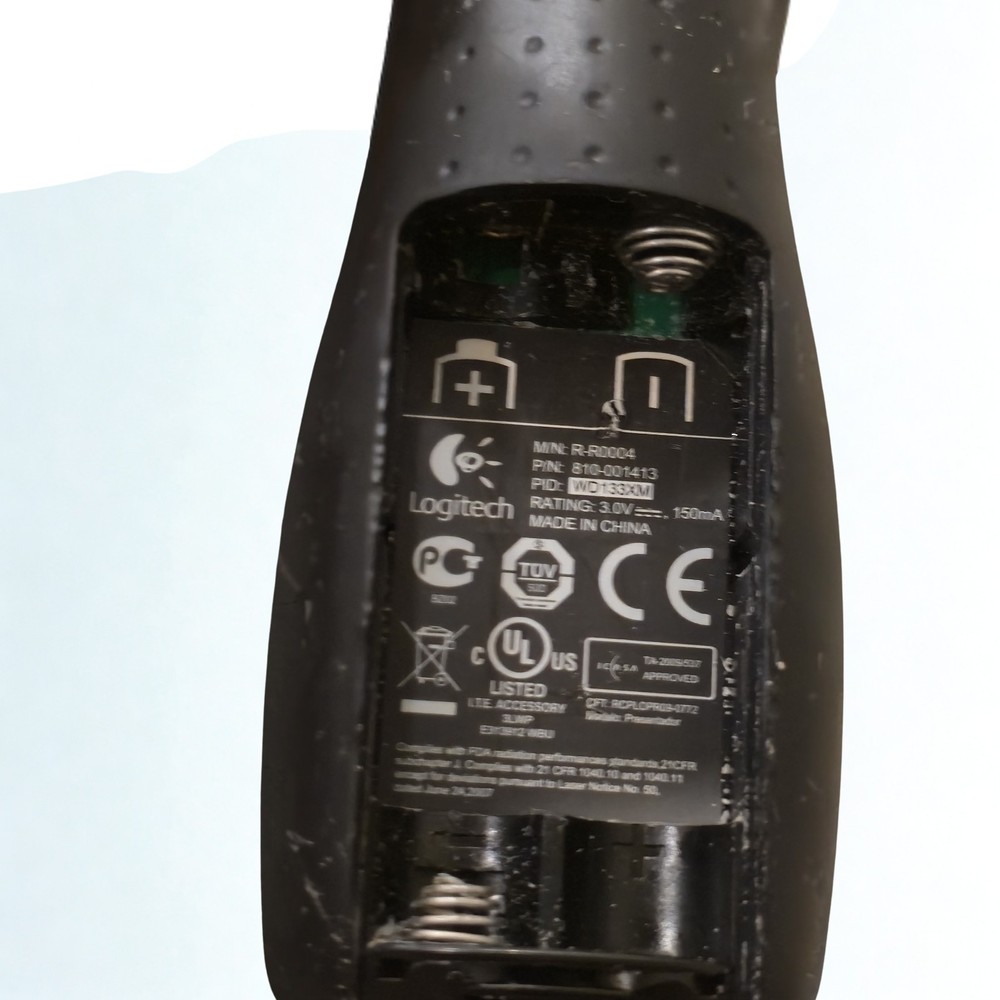 Logitech R400 Wireless Presenter Remote Laser Pointer