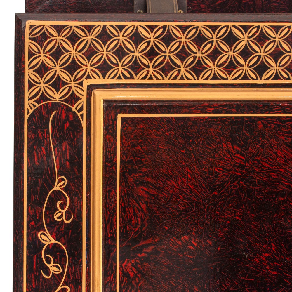 Red Lacquer Trunk - Landscape