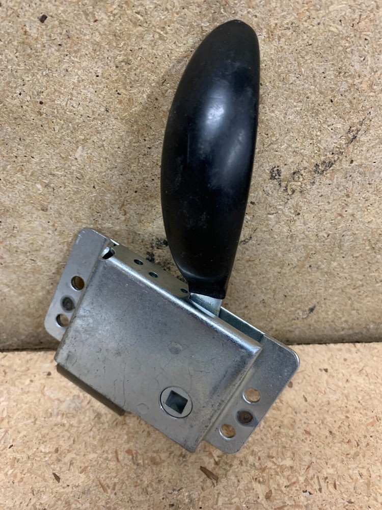 latch door upper/inside Tuck FL M10A Komatsu pn#1103210C1