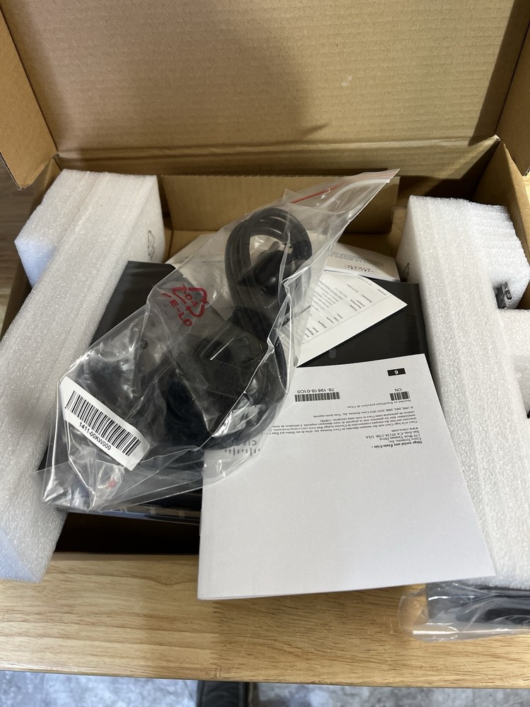 Cisco 16 Port Gigabit Switch