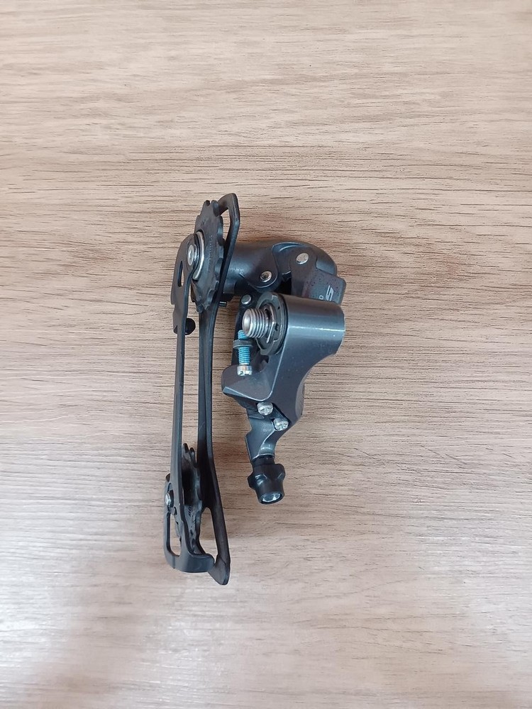 RD-R2000 Rear Derailleur