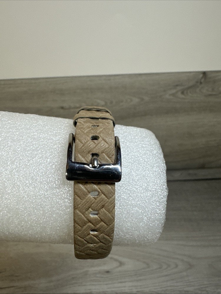 Fitbit FB408 Activity Tracker Silver Genuine Leather Band No Charger Untested