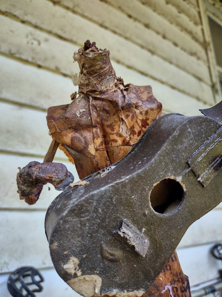 Haunted Headless Paper Mache Man!