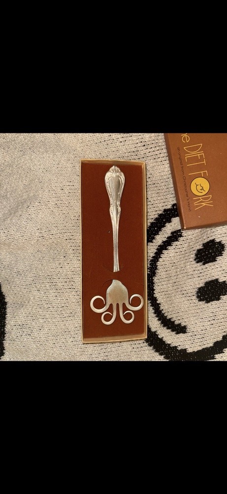 Lot 80: New 1977 The Diet Fork