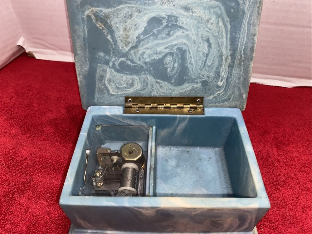 Signed Stone Hinged Music Jewelry Box Samkyo