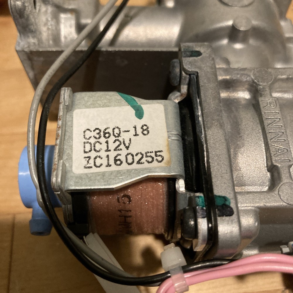 C36Q-18 Gas Control, NG, Water Heater, Tankless Used