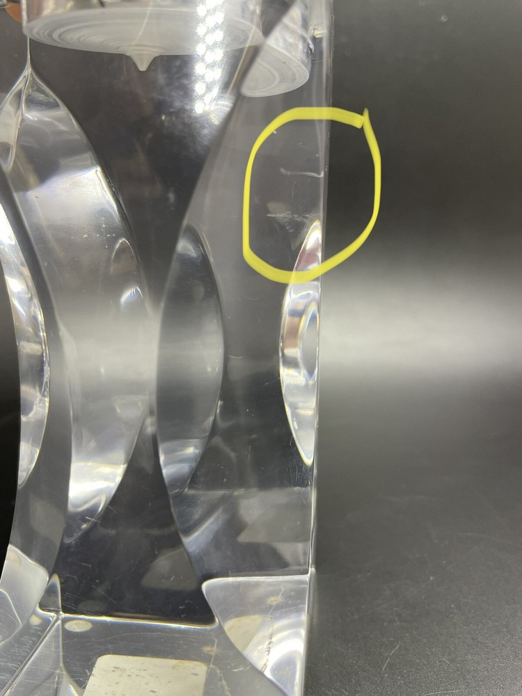 Vrg Ronson Lucite Table Lighter 7"