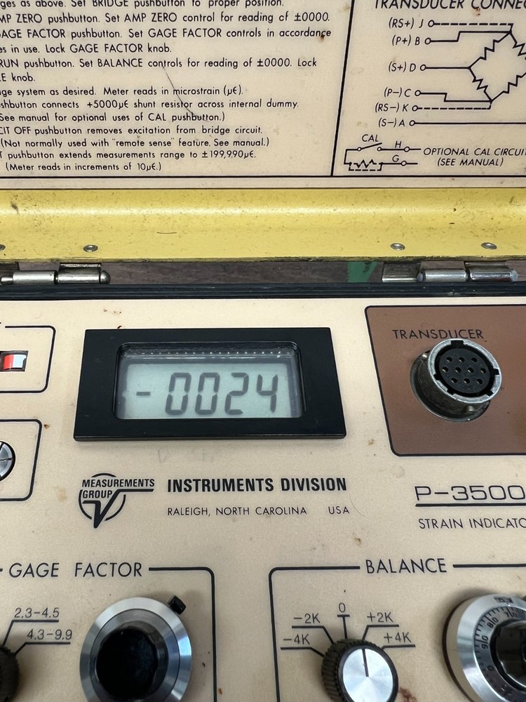 Vishay Strain Indicator P-3500