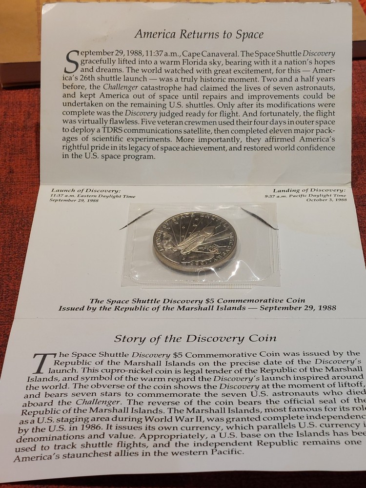 1988 Marshall Islands Space Shuttle Discovery $5 Commemorative Coin
