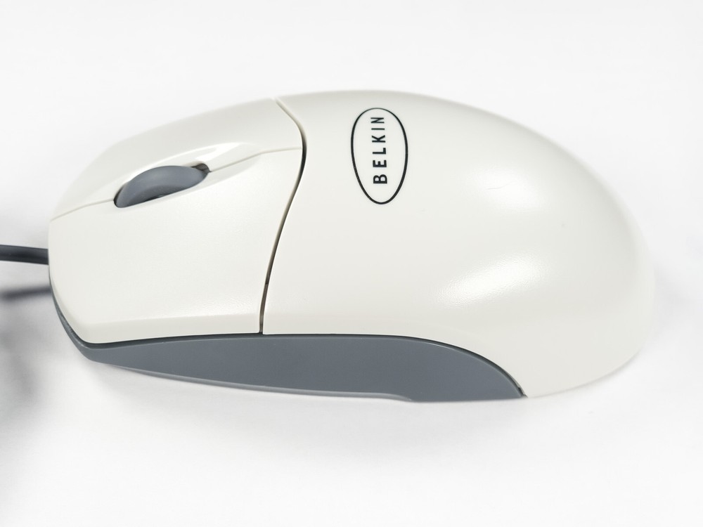 Belkin NetMaster F8E204 3 Button PS/2 Scroll Wheel Ball Mouse Clean Tested