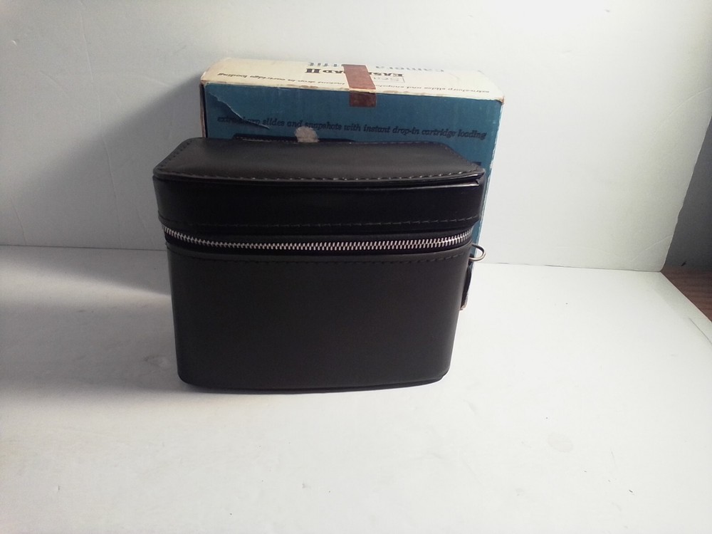 Sears 126 EASI-LOAD II Camera, Carrying Case, Instructions, and Flash Bulbs