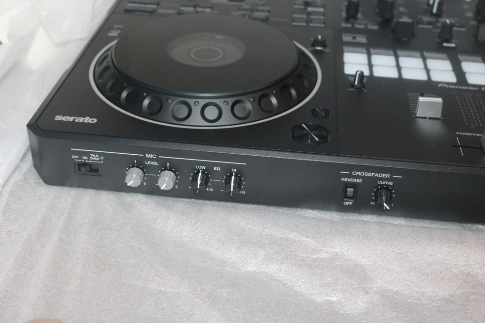 Pioneer DDJ-REV5 Scratch-Style 2-Channel Performance DJ Controller