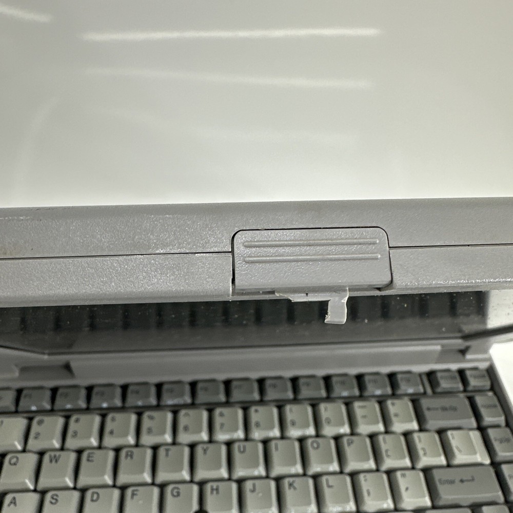 Toshiba Satellite Pro Model# 460CS Laptop Untested