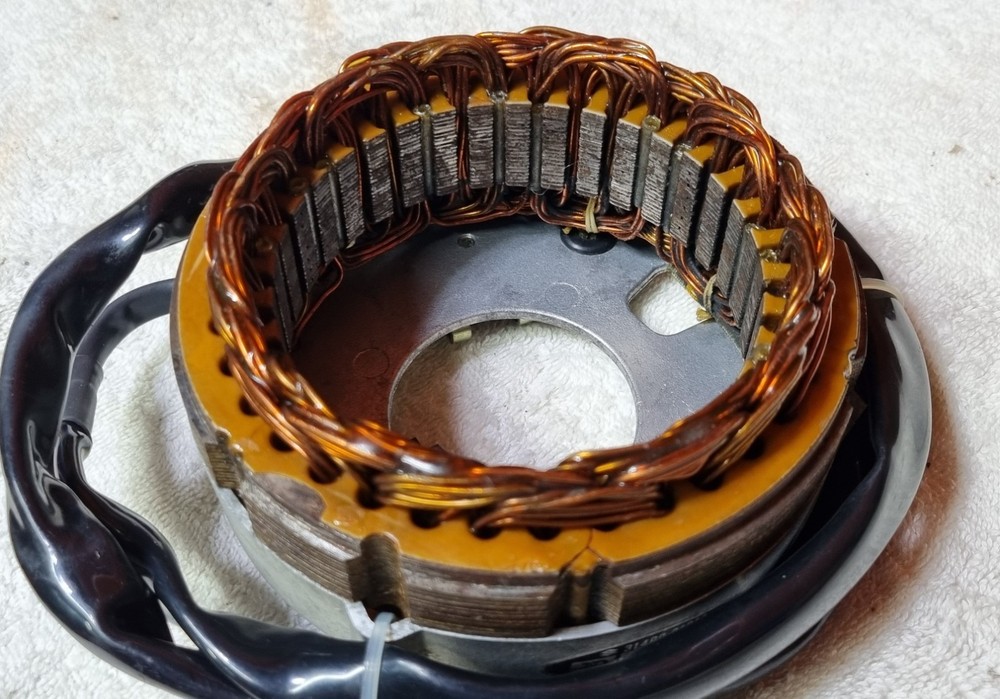 Suzuki Gt750 Alternator/generator