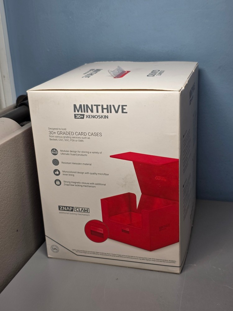 Minthive XenoSkin 30+ Graded Card Case Deck Box -Red -New