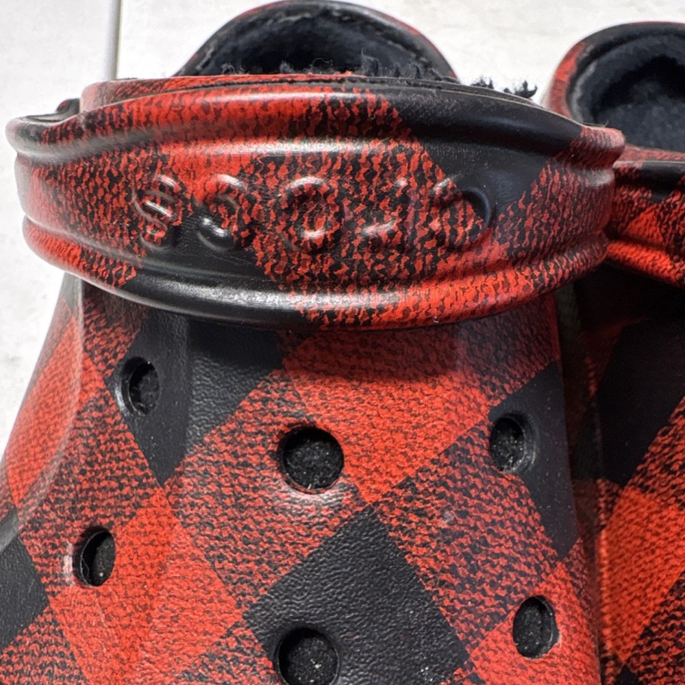 Crocs Plaid Lined Lightweight Comfort Clogs Red Black